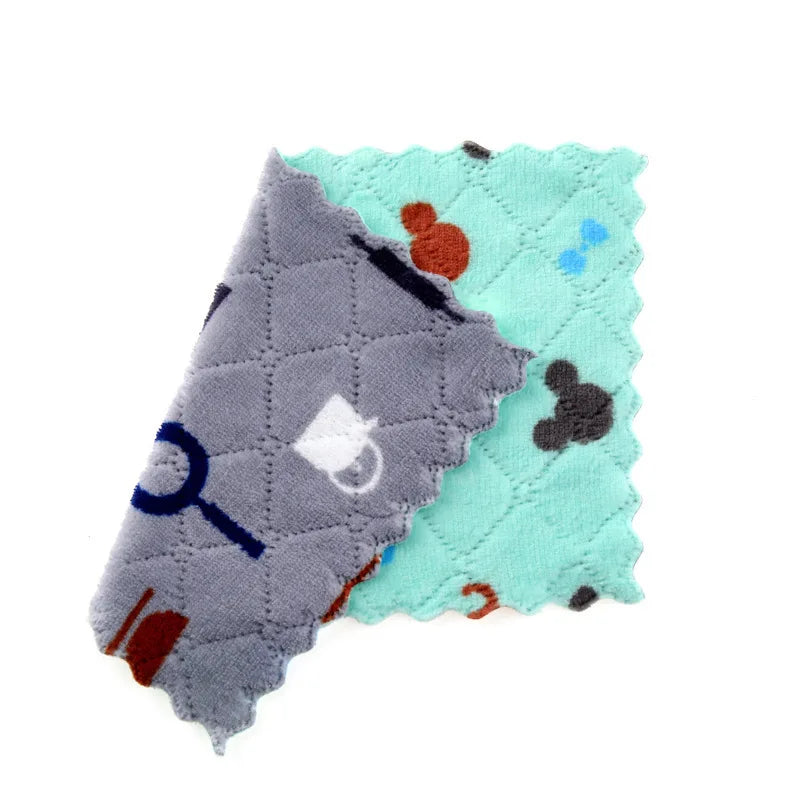 Soft Sleep Mat for Hamster Pet Pee Pad Small Animal Blanket Bed Mat Guinea Pig Plush Mat Bed Warm Fleece Blanket for Hedgehog